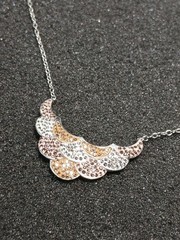 Sterling Silver 925 Vermeil Scalloped Fan Three-Tone Pendant Necklace 17″