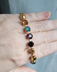 CB107 TheSparkledShell Princess Leia Purple Green Gold 8mm Crystal Bracelet