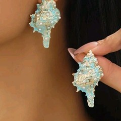 Large Statement Earrings, Textured Sea Shell. Stunning Goldtone Faux Pearls