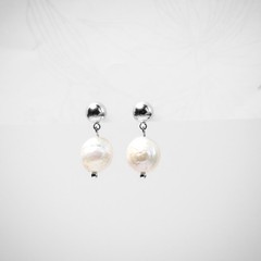 Freshwater Pearl Stud Earrings, Dainty Minimalist Pearl Jewelry, Gift for Her