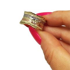 Striped Wavy Wedding Band In 14K Tricolor Gold Solid Jewelry Florentine Finish