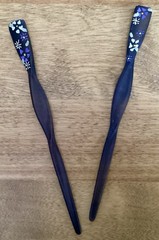 VTG Hair Sticks-Twisty Black Acrylic, Hand Painted Flowers, 7 1/2” Pair