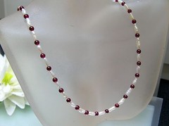 Vintage freshwater narrow long Rice Pearl w/3.5mm nature garnet bead 16″necklace