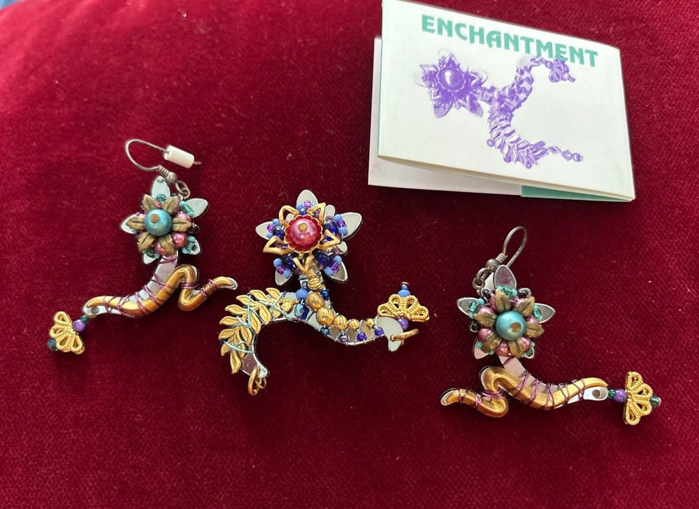 Liztech RARE Jewelry ENCHANTMENT Signed Multicolor 2002 Pin & Earrings