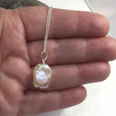 Handmade Baroque freshwater pearl petal Pearl pendant Quartz Choker Silver