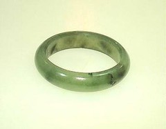 4MM-5MM 100% NATURAL MEDIUM GREEN CANADIAN NEPHRITE JADE NARROW BAND DOMED RING