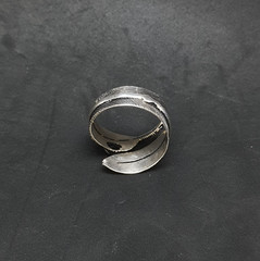 Vintage Signed 925Sterling Silver Oxidized Boho Feather Wrap Ring Black Onyx S12