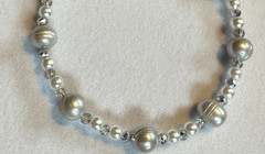 Gray & White Pearl Bracelet accented with gray iridescent rondelle beads