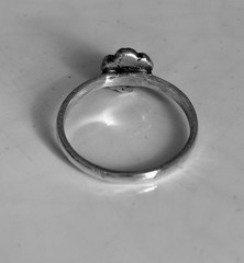 Daisy ring , Minimalist hand made fine silver 999.