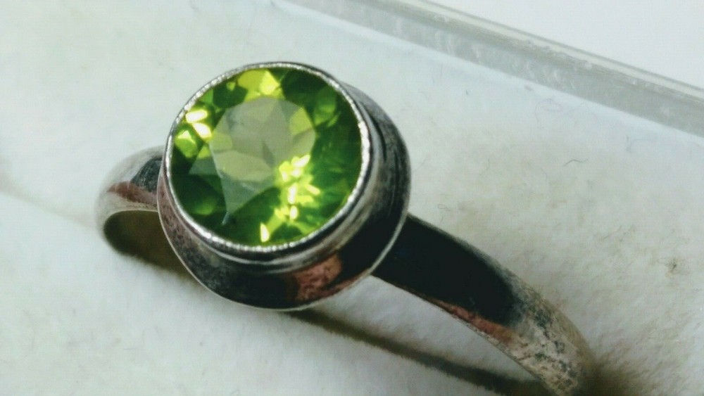 LOVELY UNTREATED NATURAL PERIDOT IN STERLING SILVER.925 RINGS SIZES 7.25-7.5,7-5