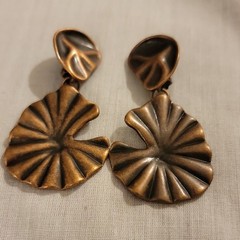 Paparazzi «Empress of the Amazon» – Copper Earrings