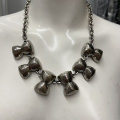 Gerard YOSCA Silver Tone Necklace With 6 Bows Rare and VERY Cool Design 20 1/2″