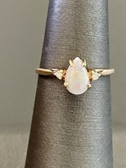 10KT Yellow Gold 0.80CT Opal And 0.02CTW Diamond Ring. Size 5.5 (H51)
