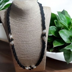 Vintage Black Glass Beaded & Faux Pearl 26 In Necklace