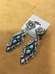Sterling Silver .925 Navajo artist Yazzie Kingman Turquoise .75 x 2.75 Earrings