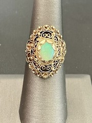 14KT Yellow Gold 1.00CT Opal Ring. Size 6.25 (F158)