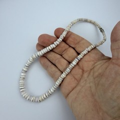 Vintage Hawaiian Puka Shell Surfer Necklace 16.25” Barrel Clasp