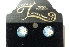Artistic Impressions Round Kiln-Fired Porcelain Earrings Lilly/ Lotus Flower VTG