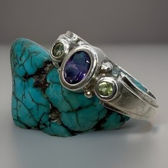 Handmade SJ 925 Sterling Faceted Oval Amethyst & Rnd. Peridot Ring Sz7.25 3.8g