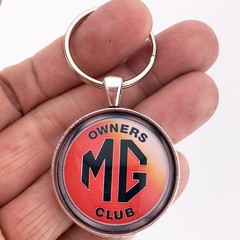 Vintage MG GT MGB MG3 Midget Emblem Badge Logo 1.2″ Diameter Keychain