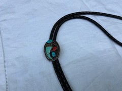 VINTAGE NAVAJO NATIVE AMERICAN BEAR CLAW TURQUOISE & CORAL STERLING SILVER BOLO