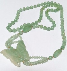 LONG JADE BEADED HAND-KNOTTED BUTTERFLY NECKLACE VINTAGE 34″