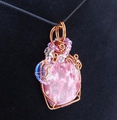 Pink Thulite copper wire wrapped stone crystal necklace with aurora borealis…