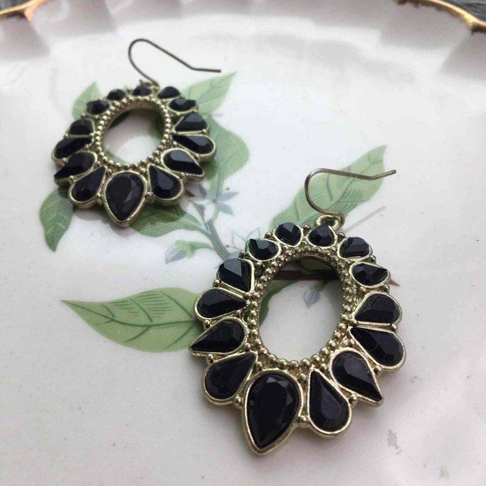 Earrings gold tone and black teardrop