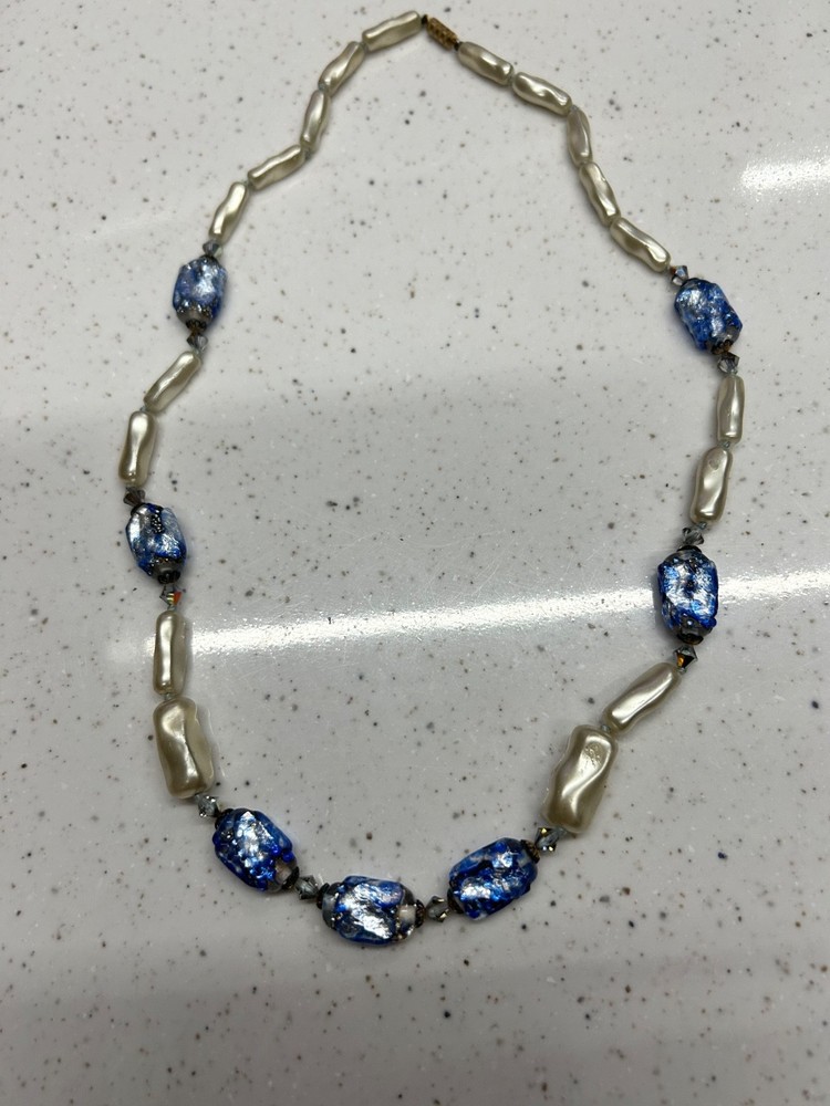 Boroque faux pearl and blue foil glassbead necklace