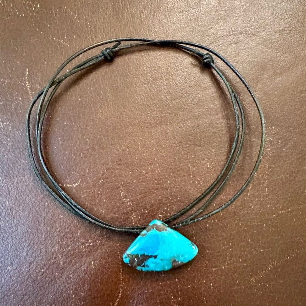 Native American Alaska Native Turquoise Leather Necklace
