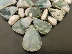 Large Handcrafted Moss Agate & Cultured Pearl 28″ Bib Statement Necklace 147gr
