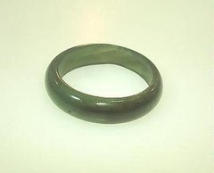 4MM-5MM NATURAL MEDIUM-DARK GREEN CANADIAN NEPHRITE JADE NARROW BAND DOMED RING