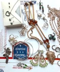 LOT COSTUME JEWELRY 1.5 lbs over 35 pieces #04