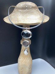 Elle 925 Onyx Abalone Mother-of-Pearl & Ruby Stamp Long Pendant Collar Choker