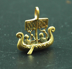 Viking Drakkar boat Pendant, Viking Long ship Amulet, Oseberg ship Jewelry