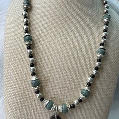 Green Aventurine Beaded Necklace 2″ Abalone Shell Pendant Silvertone Artisan 17″