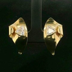 14k yellow gold earrings new antique inspired with trillion cubic zirconia 3.9gm