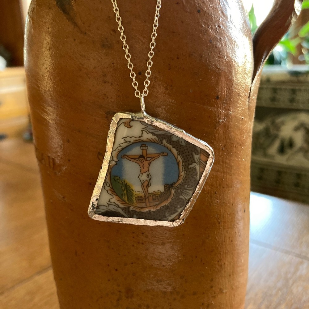 Oodelally Shop Artisan Made Pendant Broken Christian Religious Plate