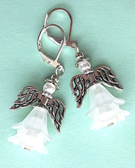 ANGEL Acrylic FLOWER & Glass Pearl earring SP LEVER BACK #FGG
