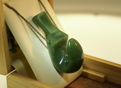 17MM 100% NATURAL NEPHRITE JADE HAWAIIAN POHAKU KU’I ‘AI POI POUNDER NECKLACE #1