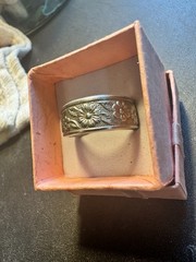 Beautiful Flower Patterned Ring Size 9 Not Fully Closed Band Stainless Steal