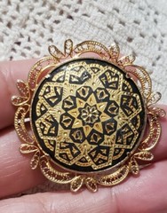 Vintage Gold Tone Damascene Round Brooch Pin , Filigree Frame, 1.75 in. EUC