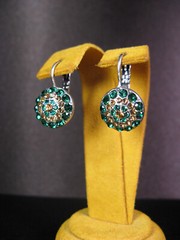 MARIANA JEWELRY EARRINGS ROUND SWAROVSKI CRYSTALS GREEN BROWN Gift Designer