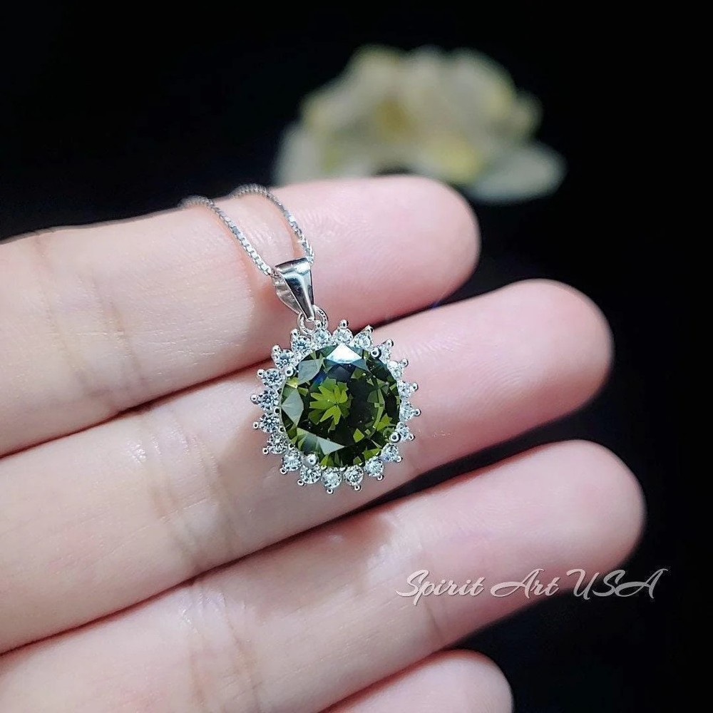 Large Round Peridot Necklace – Sterling Silver Halo 10 mm 4 CT Princess Diana