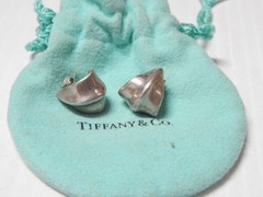 RARE TO FIND VINTAGE TIFFANY STERLING SILVER ABSTRACT LEAF EARRINGS + POUCH