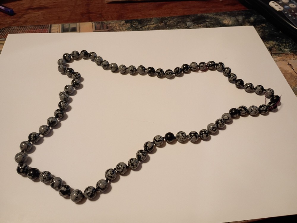 28 In Snow Flake Obsidian Necklace