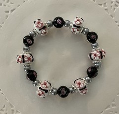 Ladies Beautiful Pink, White & Black LampWork Glass Beaded Stretch Bracelet 7.5”