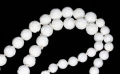 Tridacna White Carved Ball Graduated Gemstone Handtied Silk Knotted Necklace 22″