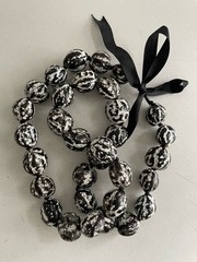 Kukui Nut Lei Necklace Hawaiian Wedding Luau Speckled Tiger Print Black White