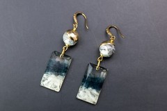 Stylish Medium-Sized Clear Acrylic Earrings: Black and White Ink Resin Design